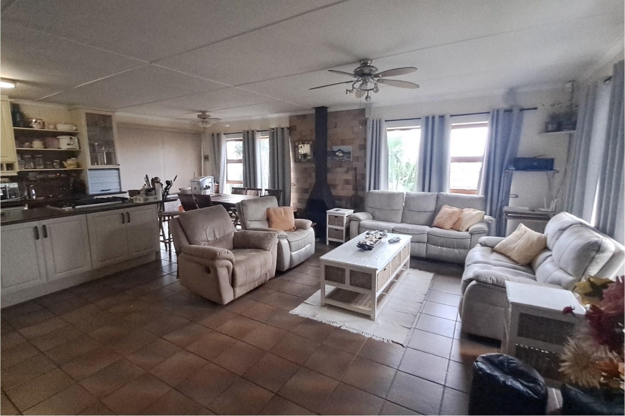 4 Bedroom Property for Sale in Palmiet Western Cape